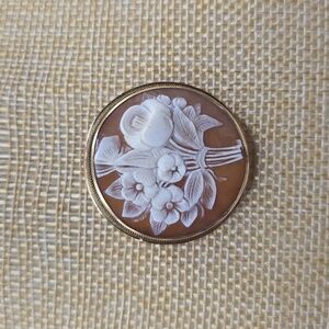 Vintage Cameo 14K Yellow Gold Carved Bouquet Brooch & Pendant